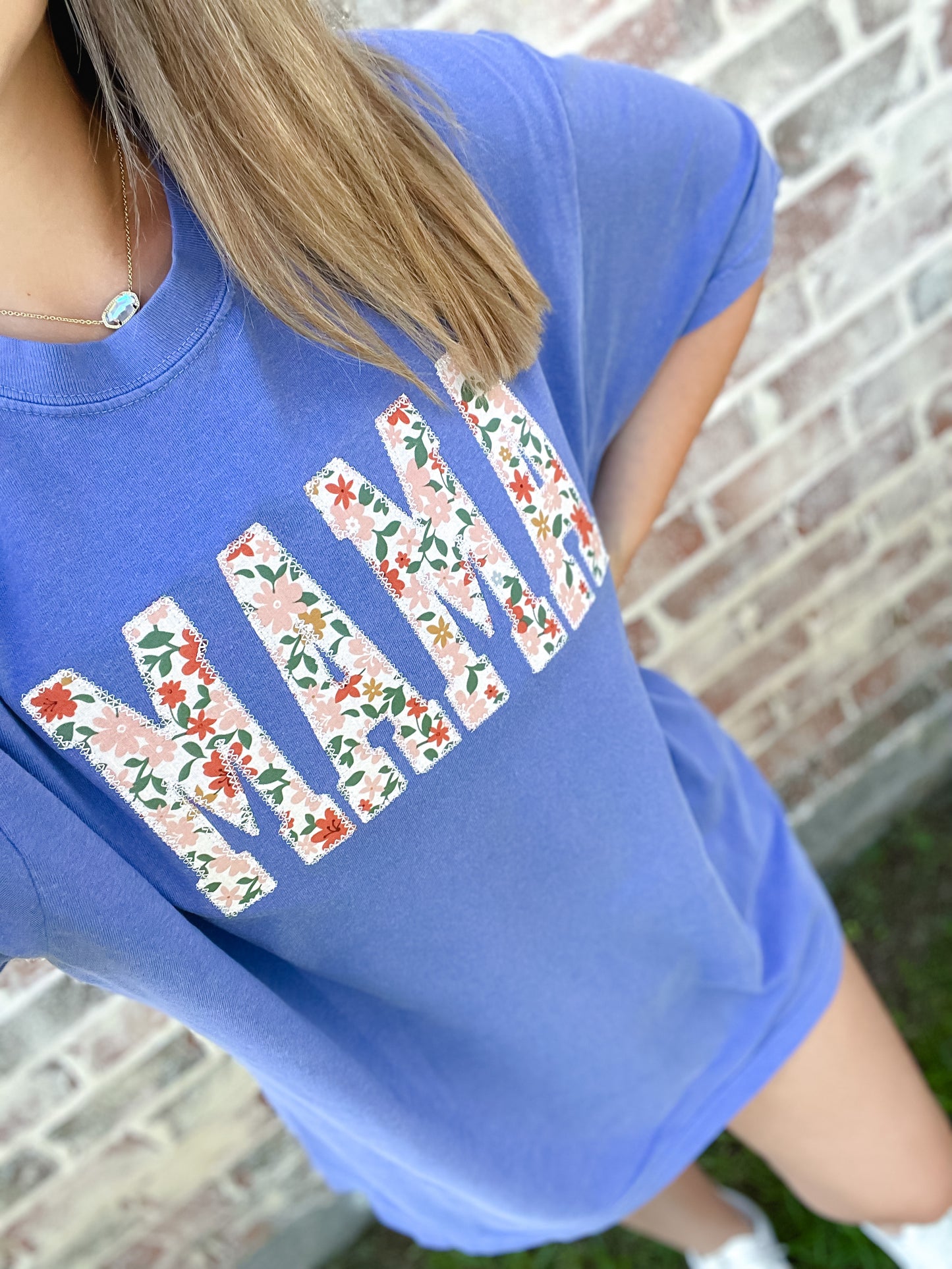 Mama Floral Appliqué Tee