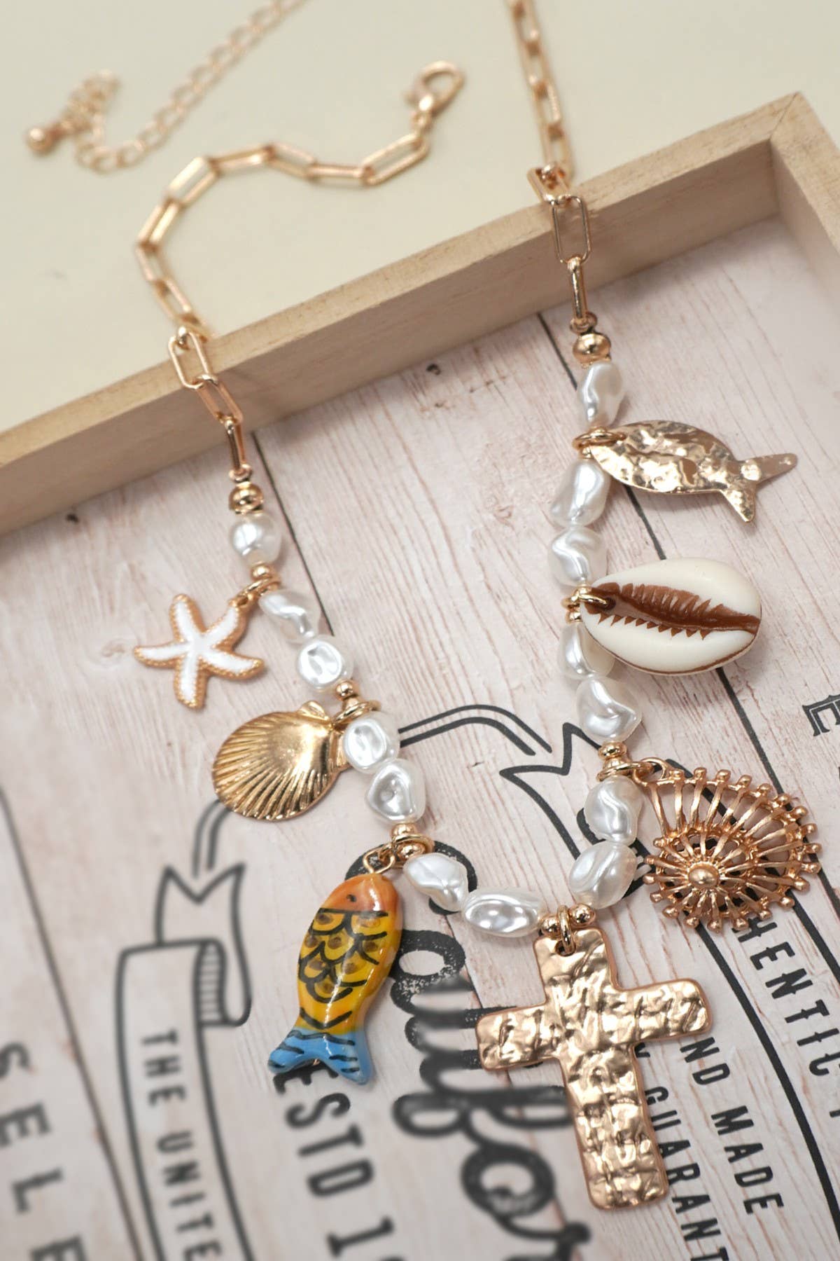 CHARM NECKLACE-PORCELAIN FISH CROSS PEARL