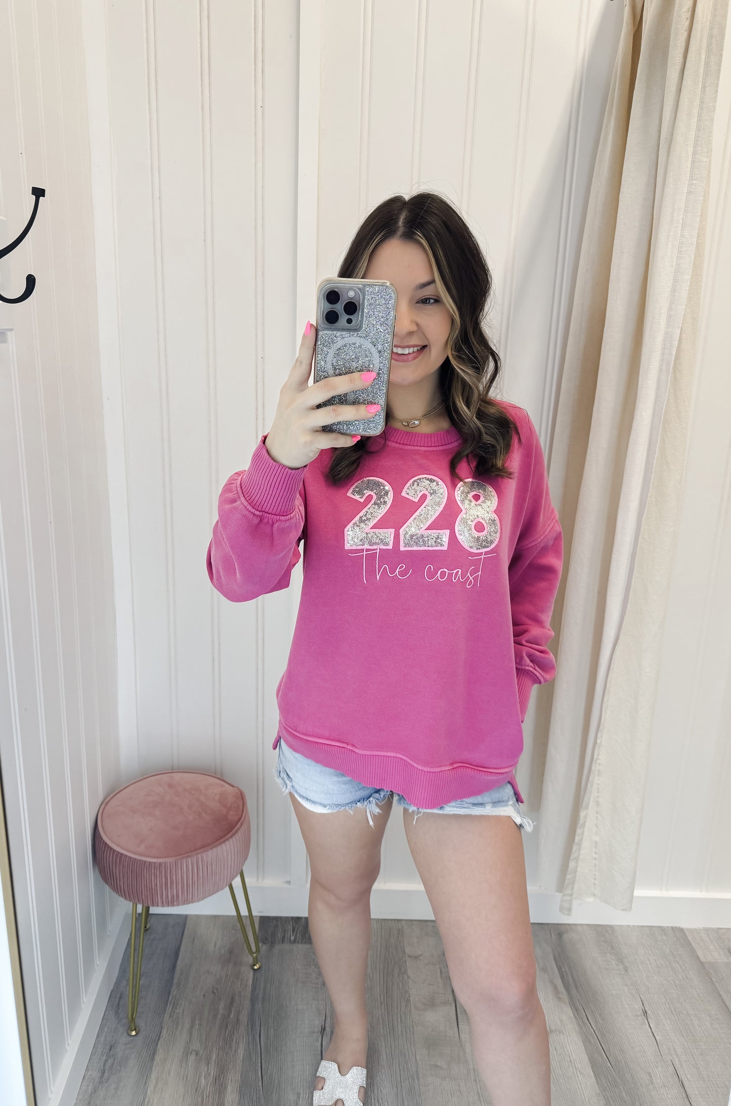 228 The Coast Applique - Pink Sweatshirt