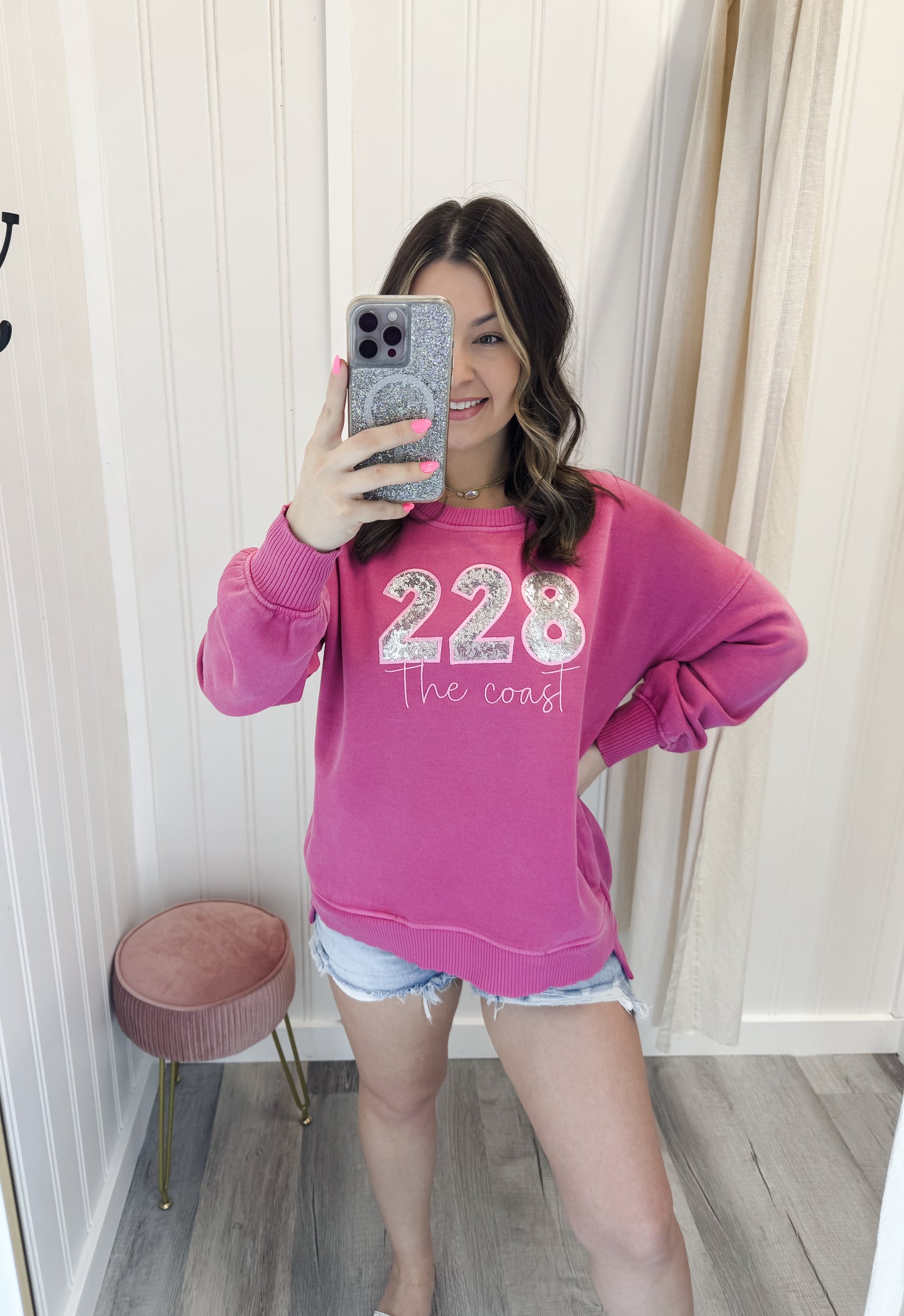 228 The Coast Applique - Pink Sweatshirt