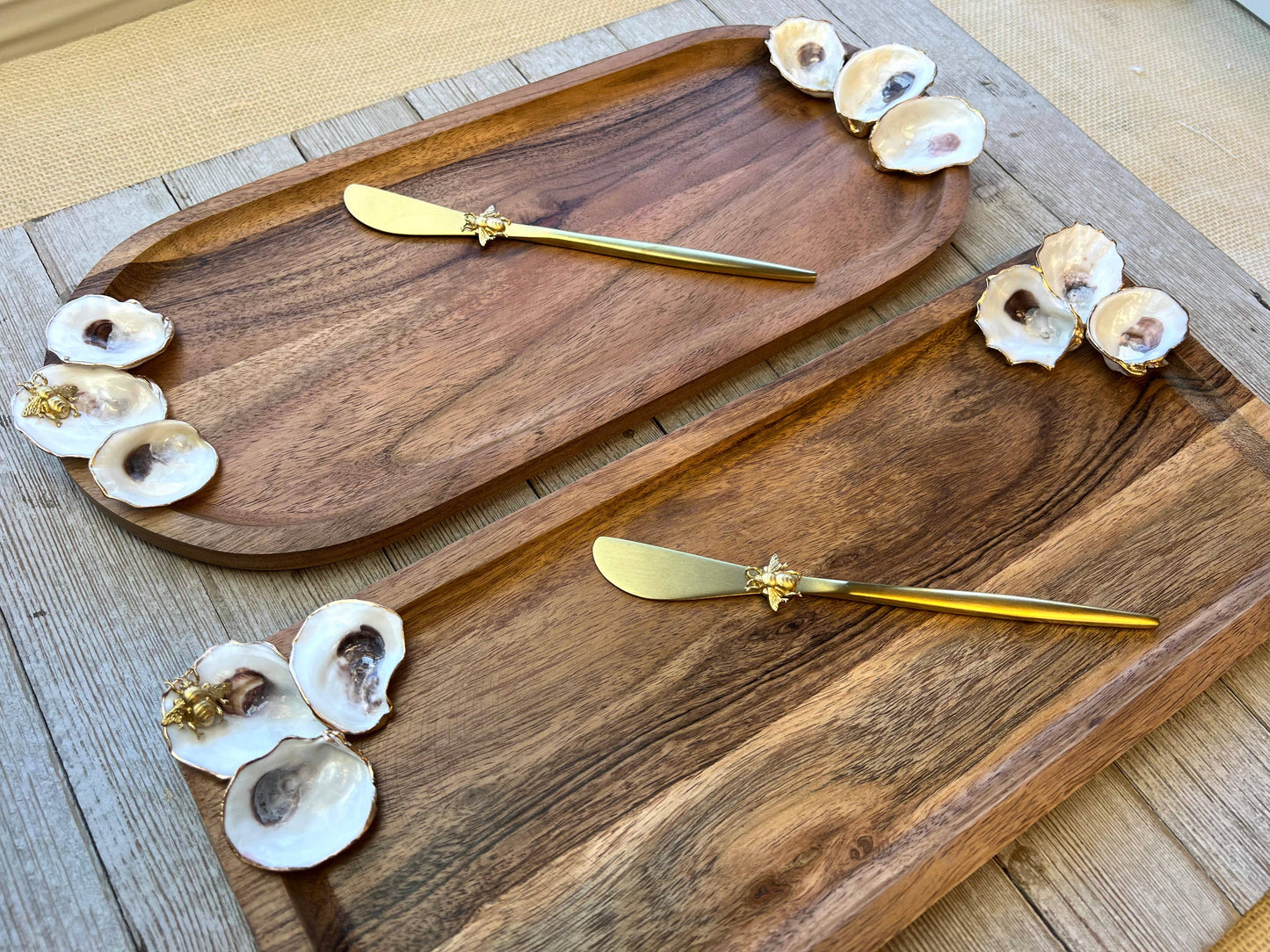 Wood tray with oysters