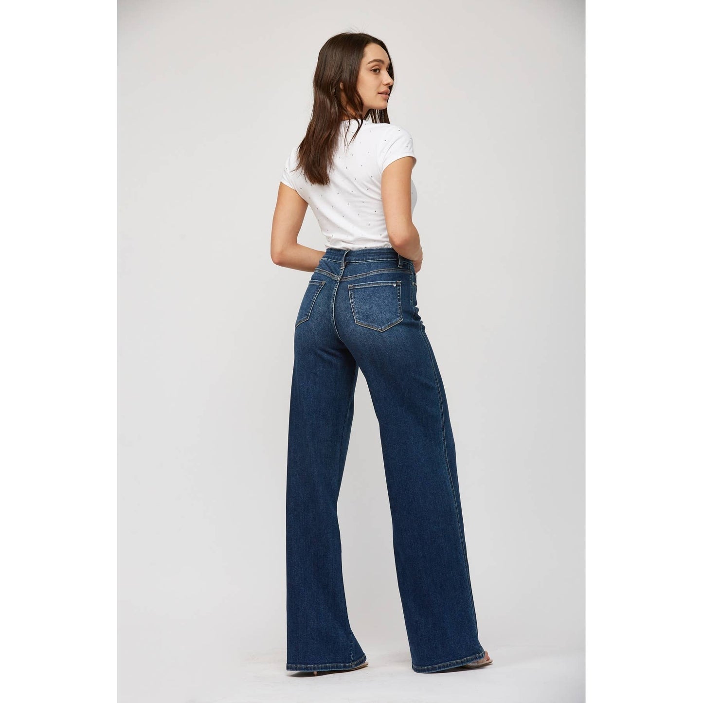 SUPER HIGH RISE SKATER JEAN